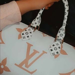 Authentic Louis Vuitton Speedy 35 handbag
